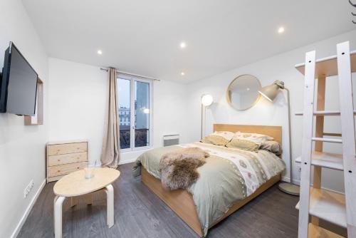 Hotel one bedroom cosy for 2 people Paris