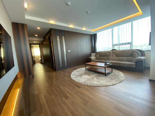 New Donghae Hotel in Donghae-si New Donghae Hotel in Donghae-si