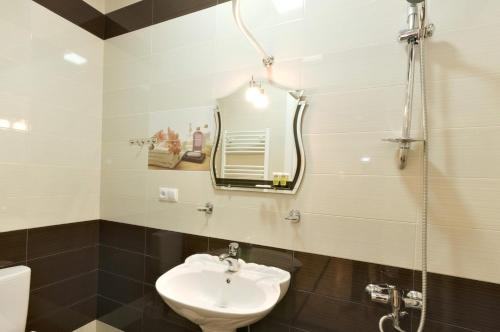 This photo about Hotel Villa Victoria shared on HyHotel.com