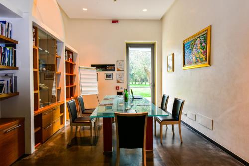 غرفة الاجتماعات/الاحتفالات, Arthotel e Park Lecce in ليسى غرفة الاجتماعات/الاحتفالات, Arthotel e Park Lecce in ليسى