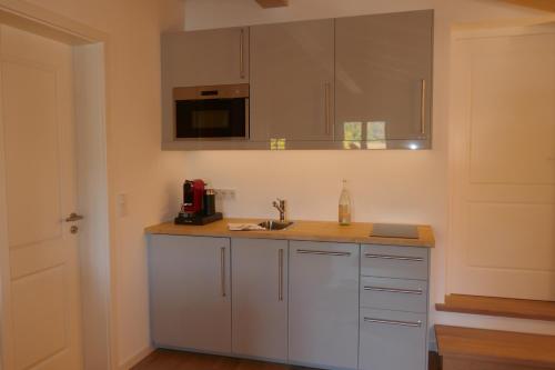 مطبخ, Bodenschneid Suiten Neureuthblick in كرييوز مطبخ, Bodenschneid Suiten Neureuthblick in كرييوز