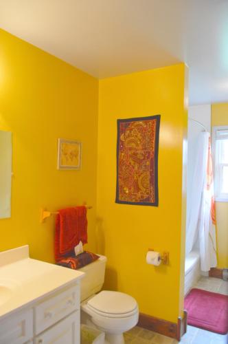 Yellow Door Bed and Breakfast in Fort Erie (ON) Yellow Door Bed and Breakfast in Fort Erie (ON)