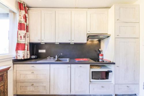 Kitchen, Residence Les Brigues - maeva Home in Les Brigues Kitchen, Residence Les Brigues - maeva Home in Les Brigues