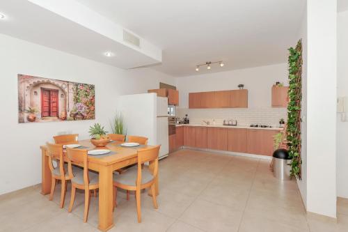 Family-Friendly Apartment in Zichron Yaakov in Zichron Yaakov Family-Friendly Apartment in Zichron Yaakov in Zichron Yaakov