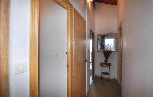 Awesome home in Ax-Les-Thermes w/ WiFi and 4 Bedrooms in Troisieme Bazerque Awesome home in Ax-Les-Thermes w/ WiFi and 4 Bedrooms in Troisieme Bazerque