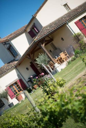 Exterior view, La Maison in Duras Exterior view, La Maison in Duras