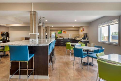 餐飲選擇, 品質酒店 (Quality Inn & Suites) in 巴瑟斯特 餐飲選擇, 品質酒店 (Quality Inn & Suites) in 巴瑟斯特