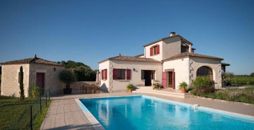 Swimming pool, La Maison in Duras Swimming pool, La Maison in Duras
