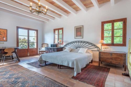 The Rock in Puigpunyent The Rock in Puigpunyent