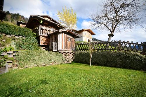 Garden, MH Appartement Hochwimmer in Saalbach Garden, MH Appartement Hochwimmer in Saalbach