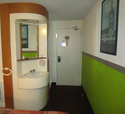 This photo about Quick Palace Nantes La Beaujoire shared on HyHotel.com