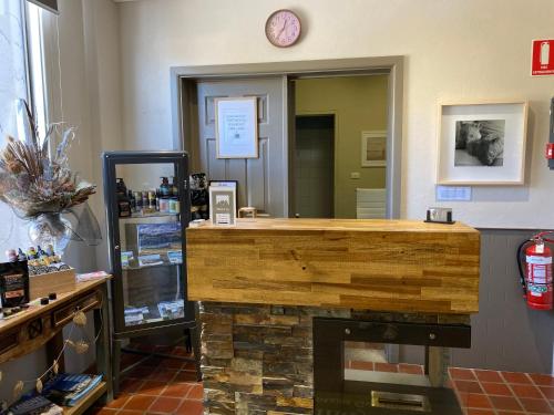 Lobby, Jindy Inn in Jindabyne Lobby, Jindy Inn in Jindabyne