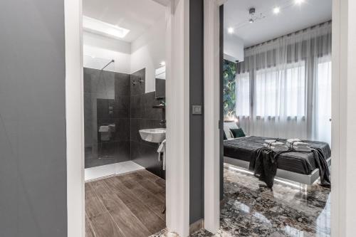Bathroom, Ugo Bassi Apartments in Bologna Bathroom, Ugo Bassi Apartments in Bologna