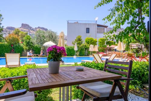 Сад, Villa Rustica Hotel-NEW in Гундоган Сад, Villa Rustica Hotel-NEW in Гундоган
