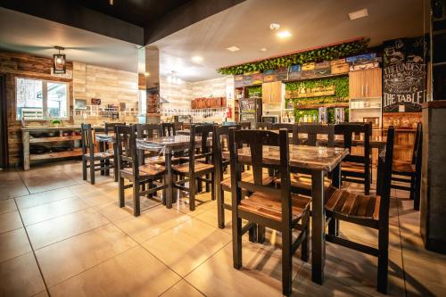 Kitchen, Oshovia Hostel in Ushuaia Kitchen, Oshovia Hostel in Ushuaia