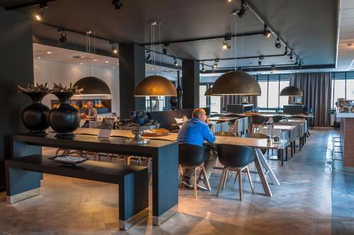 Restaurant, Postillion Hotel Dordrecht in Dordrecht Restaurant, Postillion Hotel Dordrecht in Dordrecht