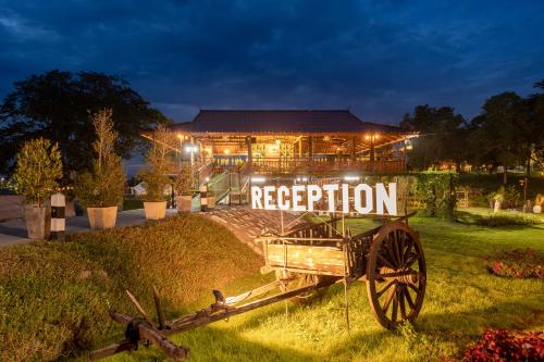 Lobby, Doi Inthanon Riverside Resort in Lamphun Lobby, Doi Inthanon Riverside Resort in Lamphun