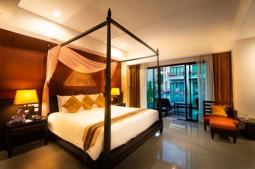 Navatara Phuket Resort in Rawai Navatara Phuket Resort in Rawai