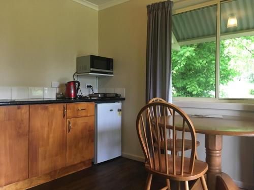 ห้องครัว, Neerim Country Cottages in เนียริมใต้ ห้องครัว, Neerim Country Cottages in เนียริมใต้