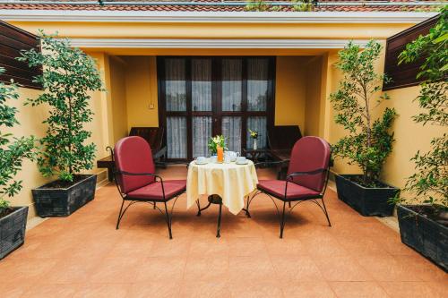 Angkor Paradise Hotel in Siem Reap Angkor Paradise Hotel in Siem Reap