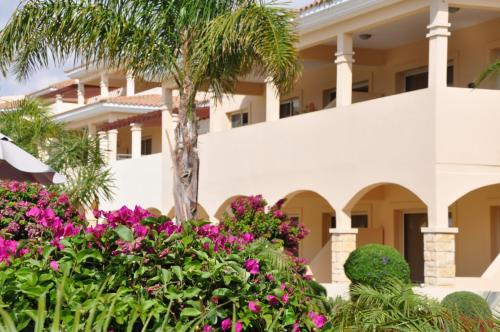 2 Bed, 2 Bath Apartment In Mandria in Mandriá 2 Bed, 2 Bath Apartment In Mandria in Mandriá