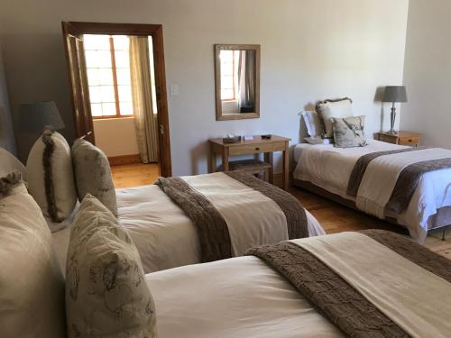 Royal Karoo Safari Lodge in Jansenville Royal Karoo Safari Lodge in Jansenville