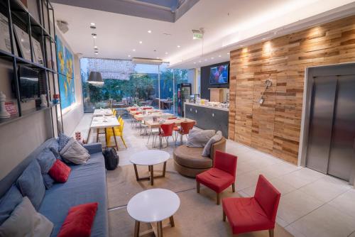 Bar/lounge, America del Sur Hostel Buenos Aires in San Telmo Bar/lounge, America del Sur Hostel Buenos Aires in San Telmo