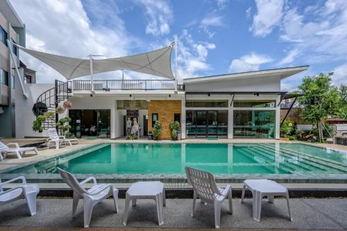 Swimming pool, Phuket Airport Place in Phuket Swimming pool, Phuket Airport Place in Phuket