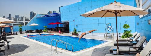 Swimming pool, Copthorne Hotel Sharjah in Sharjah Swimming pool, Copthorne Hotel Sharjah in Sharjah