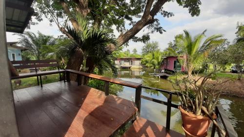 Sawan Srang Nang Kaew near Jim Thompson Farm Sawan Srang Nang Kaew near Jim Thompson Farm