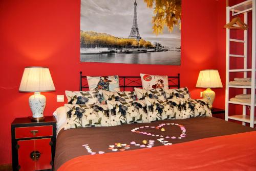 Apartamentos DELUXE Con Jacuzzi o Chimenea LOVE FOR TWO in Collado Mediano Apartamentos DELUXE Con Jacuzzi o Chimenea LOVE FOR TWO in Collado Mediano