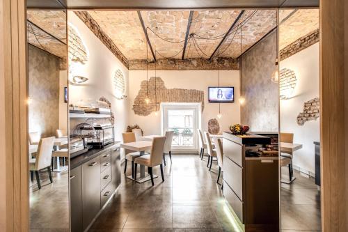 Shared lounge/TV area, Roma Boutique Hotel in Via Veneto Shared lounge/TV area, Roma Boutique Hotel in Via Veneto