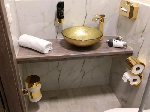Bathroom, Hotel Glinde in Glinde Bathroom, Hotel Glinde in Glinde