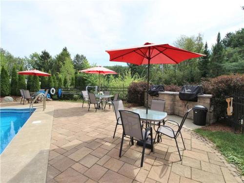 Létesítmények, Splendid Mountain View Condo with Fireplace and Free Ski Mountain Shuttle! in Bromont (QC) Létesítmények, Splendid Mountain View Condo with Fireplace and Free Ski Mountain Shuttle! in Bromont (QC)