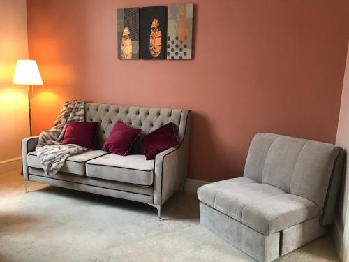 Velvet Nest 5 min walk from train station in Leamington Spa Velvet Nest 5 min walk from train station in Leamington Spa