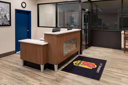 大堂, 利物浦 - 錫拉丘茲北機場速8酒店 (Super 8 By Wyndham Liverpool/Syracuse North Airport) in 錫拉庫茲 (NY) 大堂, 利物浦 - 錫拉丘茲北機場速8酒店 (Super 8 By Wyndham Liverpool/Syracuse North Airport) in 錫拉庫茲 (NY)