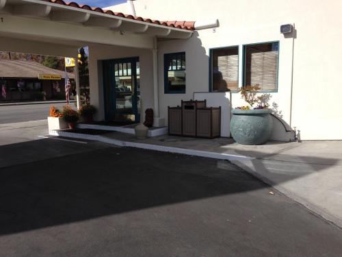 入口, 陶別墅汽車旅館 (Dow Villa Motel) in 隆派恩(CA) 入口, 陶別墅汽車旅館 (Dow Villa Motel) in 隆派恩(CA)