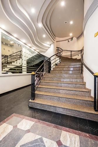 Bejárat, Rede Andrade Braz in Egyéb Bejárat, Rede Andrade Braz in Egyéb