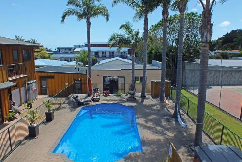 Bay Adventurer Backpackers & Apartments
