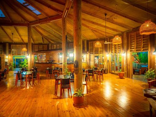 Pub/salong, Tufi Resort in Tufi Pub/salong, Tufi Resort in Tufi