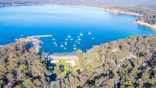Hotel Quarantine Bay Beach Cottages