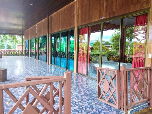 Balcony/terrace, Petchpailin Resort in Lat Ya Balcony/terrace, Petchpailin Resort in Lat Ya