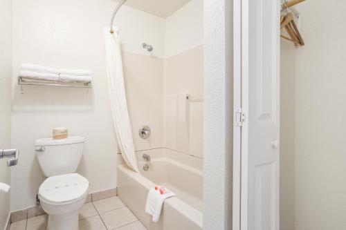 This photo about OYO Hotel North Bay at Petaluma shared on HyHotel.com