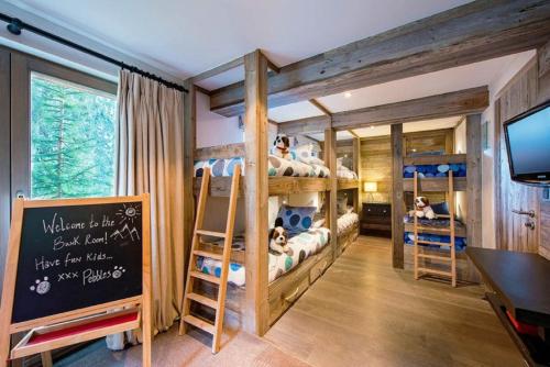 Les Chantereys Chalet in Morzine City Center Les Chantereys Chalet in Morzine City Center