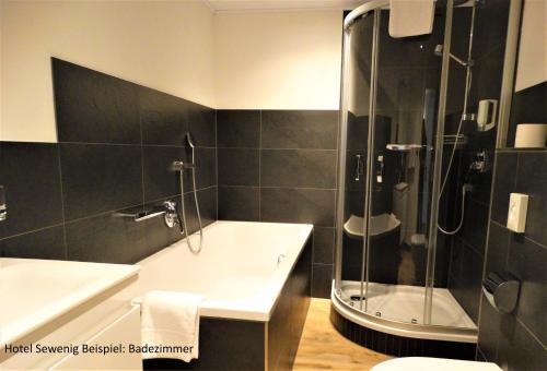 Bathroom, Hotel Sewenig in Muden (Mosel) Bathroom, Hotel Sewenig in Muden (Mosel)