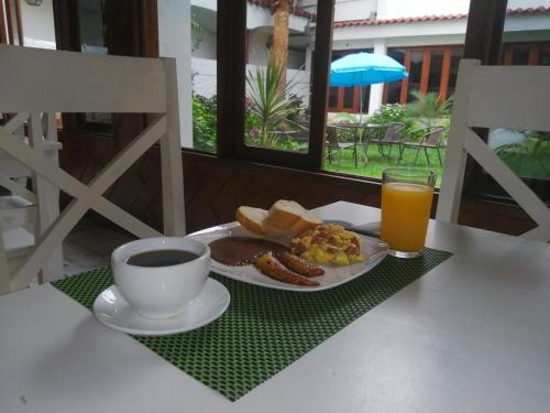 Alimentos e Bebidas, Kartagus Hotel in San Salvador Alimentos e Bebidas, Kartagus Hotel in San Salvador
