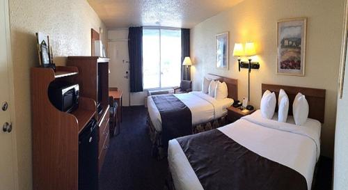 在meiguo.com看到的Whitten Inn University的介绍图片