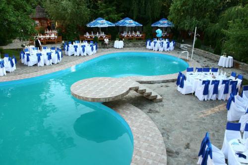 Басейн, Hotel Maria in Ботошані Басейн, Hotel Maria in Ботошані