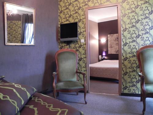 This photo about Hotel Restaurant Le Pont Napoleon shared on HyHotel.com