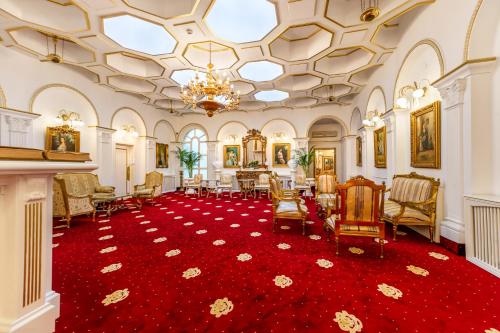 Lobby, Hotel Imparatul Romanilor in Sibiu Lobby, Hotel Imparatul Romanilor in Sibiu